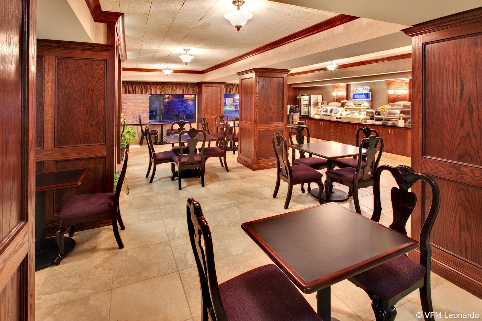 Best Western Watertown מראה חיצוני תמונה