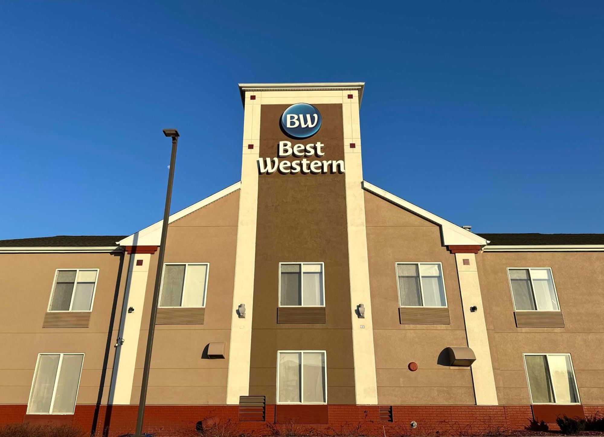 Best Western Watertown מראה חיצוני תמונה